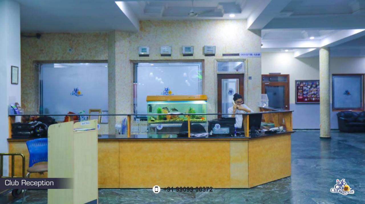 Infocity Club And Resort Gandhinagar Exterior foto